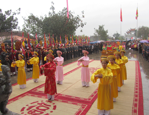 Phu Tho célébration de la fête de la Mère Âu Co